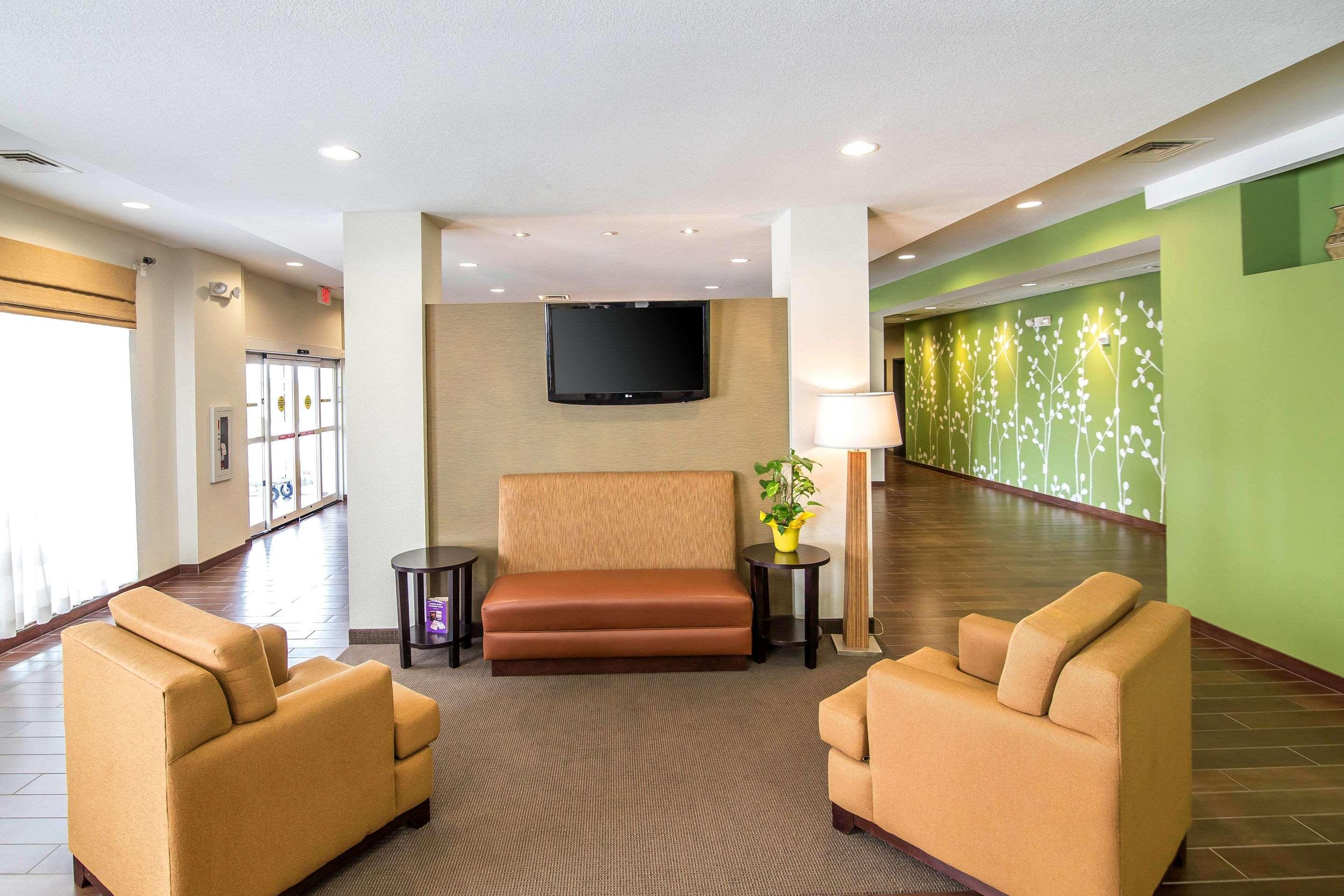 Hotel Sleep & Haysville